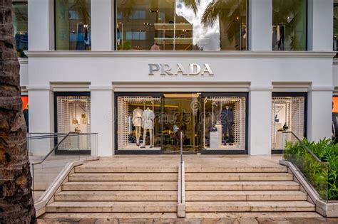 prada store hawaii